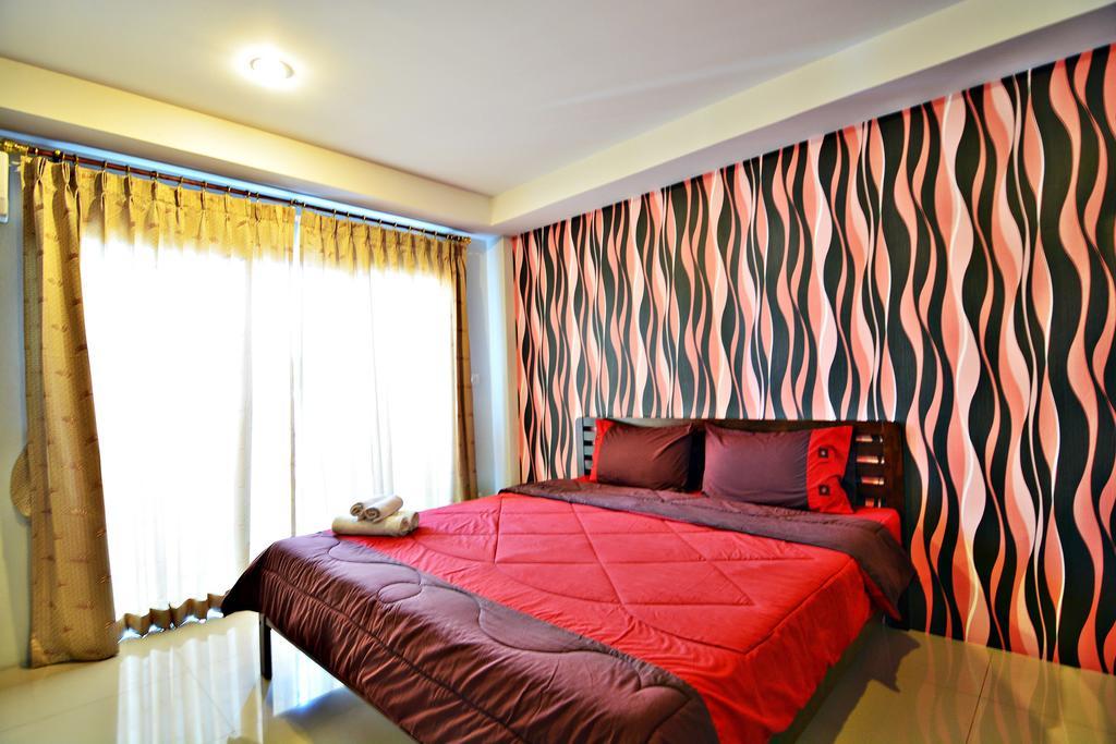 The Day Hotel Chonburi Quarto foto