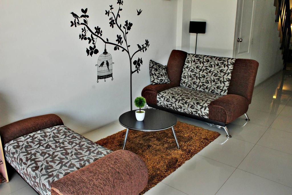 The Day Hotel Chonburi Quarto foto